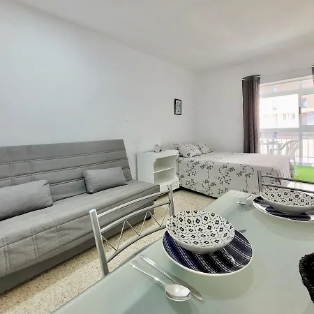 Little Apartamento *