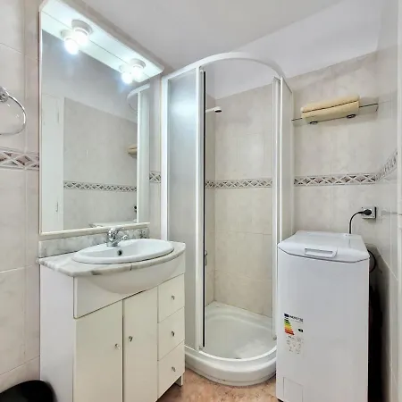 Little Apartamento